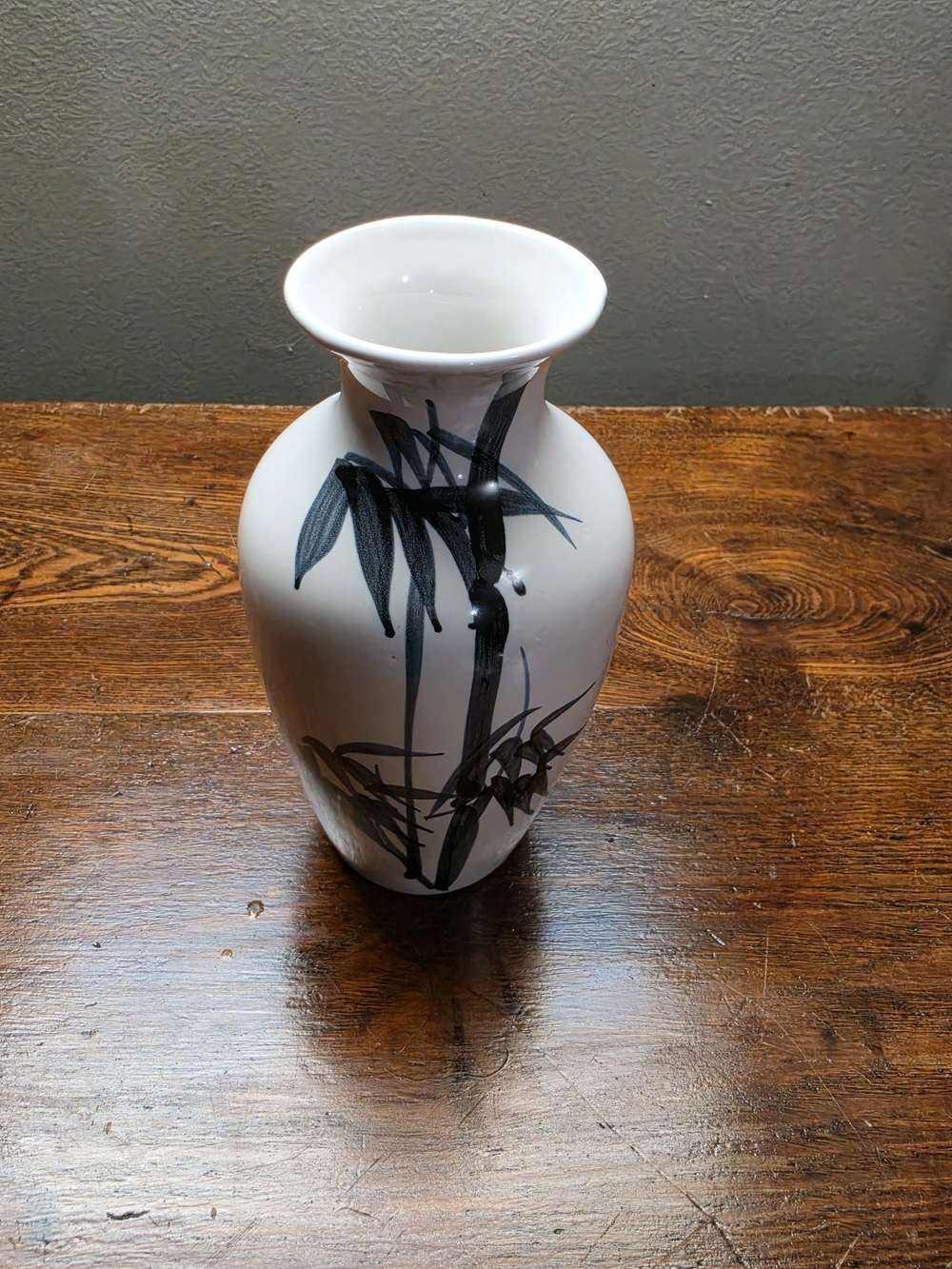 Bamboo Motif Ceramic Vase – Metropolitan Stores of Canada Ltd. Vintage